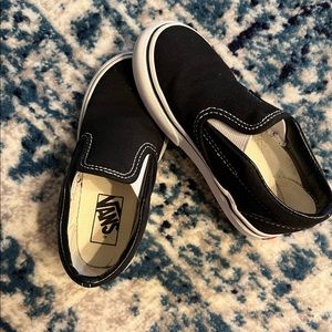 Size 9 toddler boy Vans purchased from the Vans store brand new!